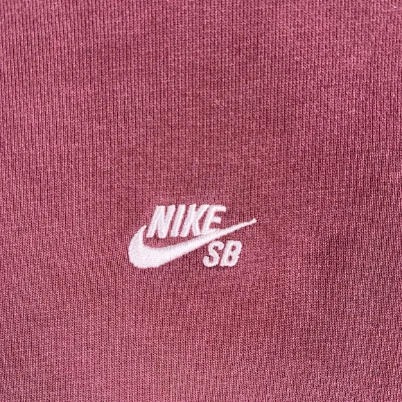 Nike SB Sweaters Mens L Maroon Loose Fit Pullover Skateboarding Swoosh Heavy - Picture 2 of 14